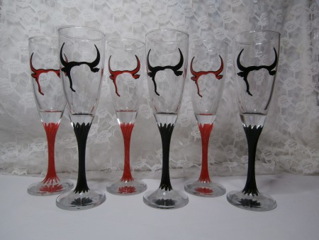 Flûtes à champagne twist taureaux stylisés noir/rouge 38e